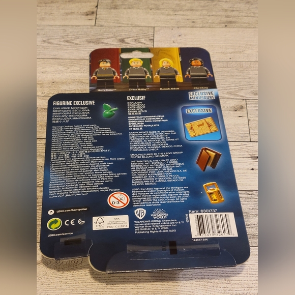 LEGO Harry Potter Student Accessory Set 40419 53 pcs - Picture 2 of 6